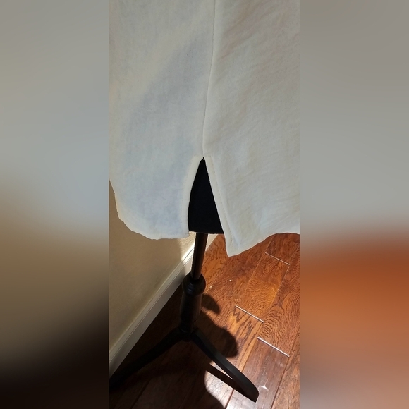 DKNY Women's Rouched 3/4-Sleeve Hammered Satin feel Top Small - Picture 5 of 6